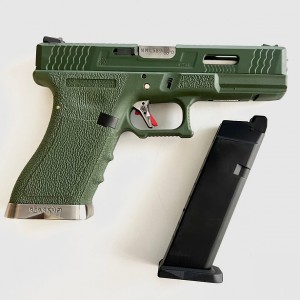 Страйкбольный пистолет WE GLOCK-17 G-Force зеленый, хромированный ствол WE-G001WET-12